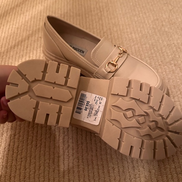 ✨NEW✨ Steve Madden Platform Cream Loafers - Picture 2 of 5